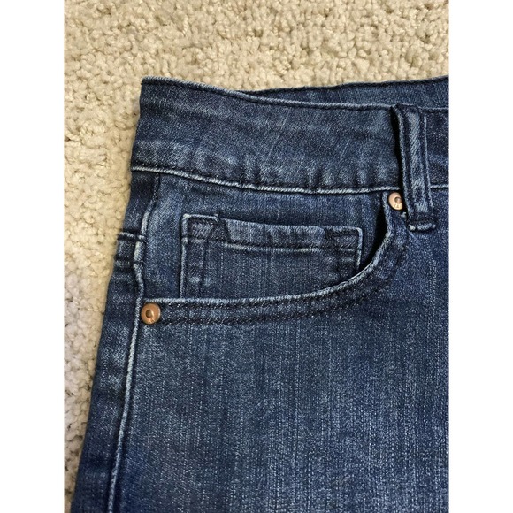 Womens Jean Shorts Size 26 Stretch Mom Denim 9" Rise EUC Forever 21 - Picture 3 of 12